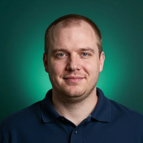 Ethan Kowalski, Front-end Engineer at HRDM.